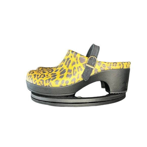 CROCS Shoes - Womens Crocs Bae Animal Clogs Shoes Leopard Print Size 8